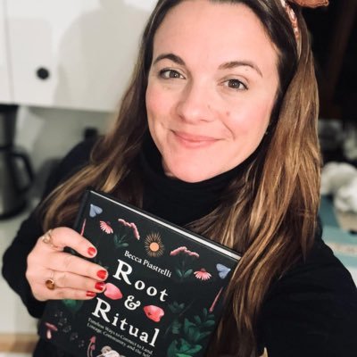 Available for all kinds of reading: General reading Mini reading Future reading Full life reading Relationships reading Aura reading Family reading