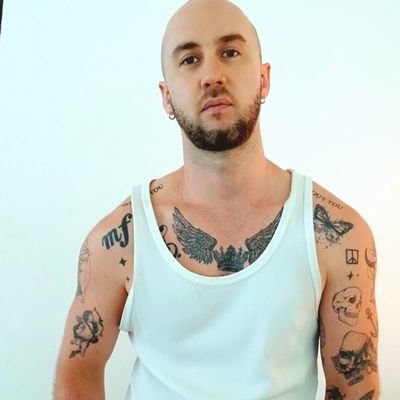 Trinny881's profile picture. 