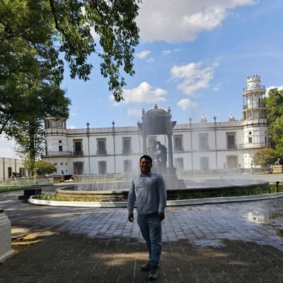 Hijo de ejidatario, Ingeniero Agrónomo especialista en zootecnia, Agricultura Sustentable, Evaluación de Proyectos.