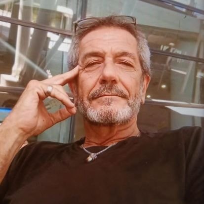Comunicador Popular. @RadioGráfica. Desde el Barrio de Lunes a Viernes de 10 a 13 hrs. por @RadioGráfica893