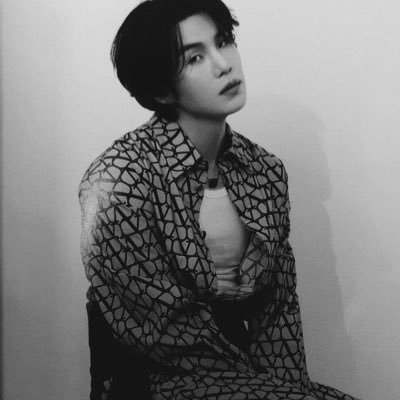 𝑎𝑢𝑗𝑜𝑢𝑟𝑑'ℎ𝑢𝑖, 𝑗𝑒 𝑡'𝑎𝑖𝑚𝑒 𝑝𝑙𝑢𝑠 𝑞𝑢'ℎ𝑖𝑒𝑟, 𝑚𝑎𝑖𝑠 𝑚𝑜𝑖𝑛𝑠 𝑞𝑢𝑒 𝑑𝑒𝑚𝑎𝑖𝑛