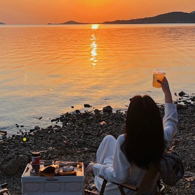 Vvvvbbbb1223's profile picture. Confidence is the best outfit. Rock it and own it.