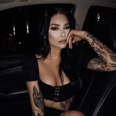 ❥ #ᴅᴇᴠɪɴᴇ. Sofia Wolfe ; ❝Let me love you to death. .❞
