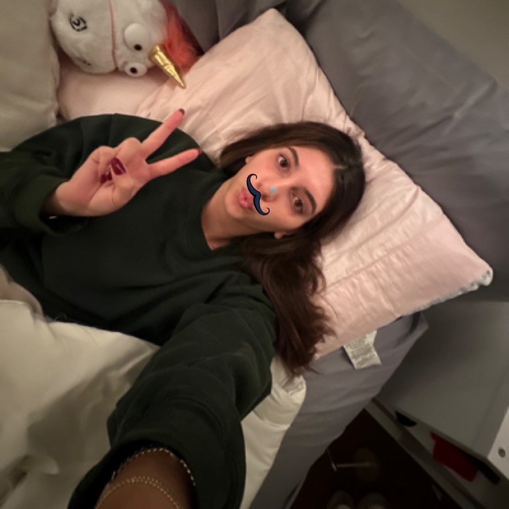 giannabarough's profile picture. wassup