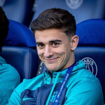 عندما ارى ميسي يزول نصف همي و عندما يبتسم يزول نصفه الاخر
فيسكا برسا#ViscaBarca