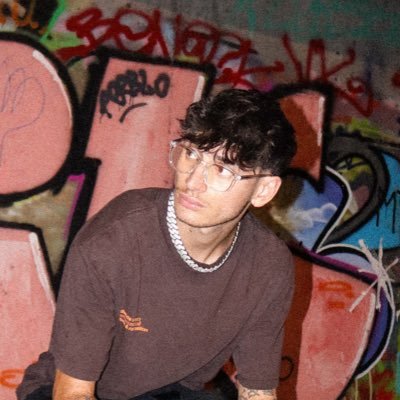 Le_Vrai_Andreaa's profile picture. 1,3Mde bg sur YouTube ❤️