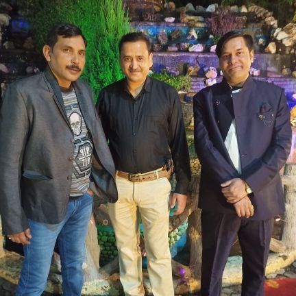 कैलाश पर्वत जो की एक रहस्यमई पर्वत है जहां आज भी जीवन मौजूद है भोलेनाथ बड़ी-बड़ी मूर्तियां देवालय हजारों वर्ष से तप पर बैठे साधु संन्यासी और सप्त चिरंजीवी