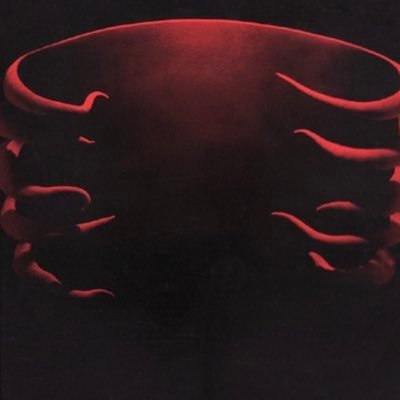 LeahCapezzuto's profile picture. I’m a lover of all things desirable; music, words, art, dark humor, people.