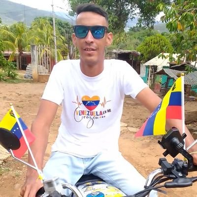 jose32132111's profile picture. 