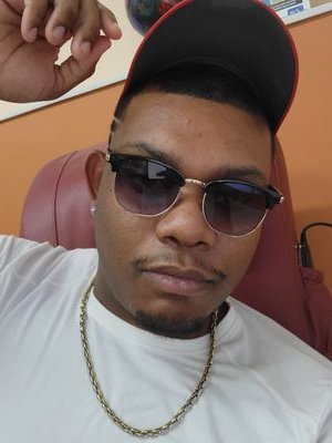 I'm a Fun , Singing machine LOL. I have a freaky side to my story but im a sweetheart. A Scorpio KING! I love to travel and make content along the way!