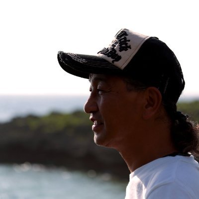 水中探検家＆水中カメラマン＆インストラクターの広部です！
沖縄県恩納村でマリンドリームというダイビングサービスをやってます 🤿
The Blimp Club（夢工場）というバンドでボーカル&ギターをやってます🎸
