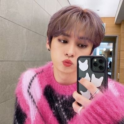 24✨ ◟̽◞̽
•Bts
•Stray Kids
•Ateez
•TXT
•Libri📚
•Harry Potter⚡
•she / her