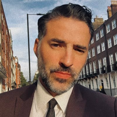 Actor from Rio. English heart, alma BRASILEIRÍSSIMA. Alumnus of @csm_news and @cambridge_uni. Represented by @nwm_management.