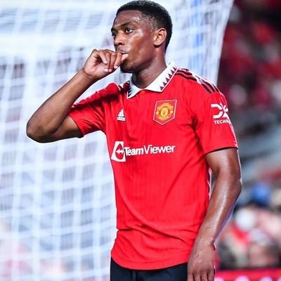 M42392792James's profile picture. 