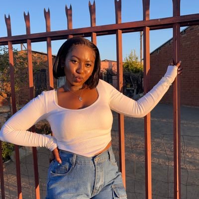 thando_macwili's profile picture. Forever smiling 👑🥰