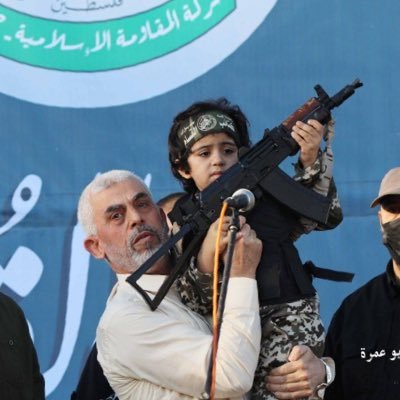 NessibeDew's profile picture. لي وطنٌ يعيشُ في..🇵🇸❤️