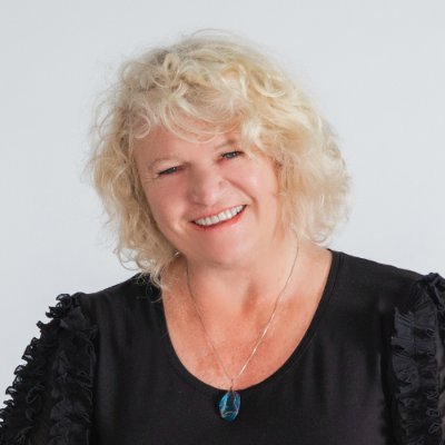 Grace Frank is a seasoned real estate professional with over 25 years of experience in listing properties and negotiating challenging situations.