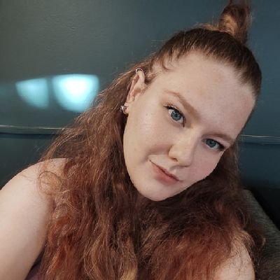 Turuncukubra's profile picture. Ezilmiş bir gül hüznü var yüreğimde
PD