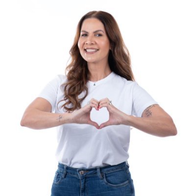 Mãe do João Vitor e da Sofia
Empreendedora
Casada com Miro Sanova
💚 Pré candidata a vereadora de Belém
Coração para ouvir, atitude para transformar!
