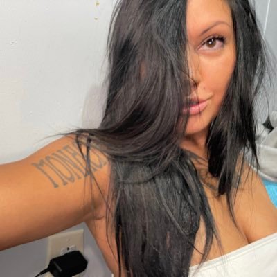 dopeangell's profile picture. 