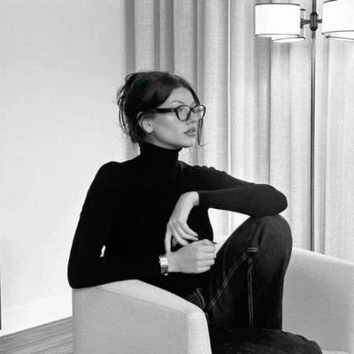 Abrushandasoul's profile picture. 𝙄 𝙙𝙧𝙚𝙖𝙢. 𝙎𝙤𝙢𝙚𝙩𝙞𝙢𝙚𝙨 𝙄 𝙩𝙝𝙞𝙣𝙠 𝙩𝙝𝙖𝙩'𝙨 𝙩𝙝𝙚 𝙤𝙣𝙡𝙮 𝙧𝙞𝙜𝙝𝙩 𝙩𝙝𝙞𝙣𝙜 𝙩𝙤 𝙙𝙤.  - Hᴀʀᴜᴋɪ Mᴜʀᴀᴋᴀᴍɪ