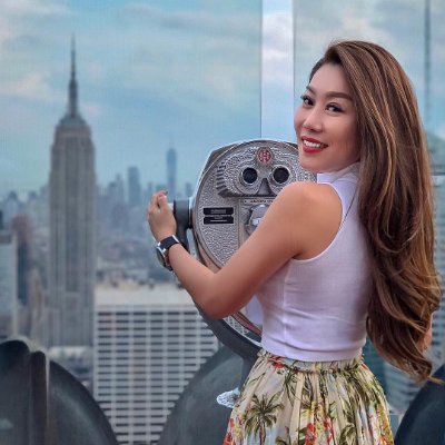 Hi, I'm Valerie, a freelance writer with a love of words and nature. Traveling in the world of words during the day and meditating under the stars at night. I l