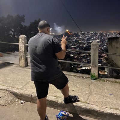 Ainda que eu andasse pelo vale da sombra da morte, não temeria mal algum, porque tu estás comigo. 🙏🏻❤️