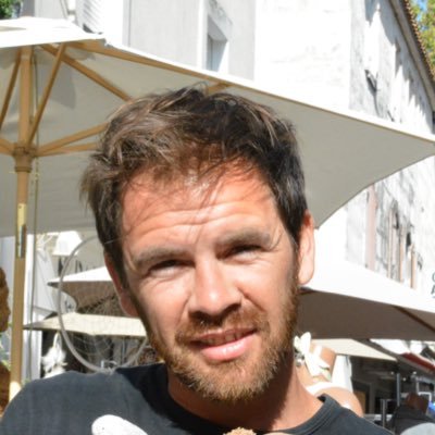 fondateur de Mental Média, éditeur et unique média consacré exclusivement aux sports luxembourgeois. Nos titres : Mental! , Dribble! , Guidon! , Vroom! , Swing!
