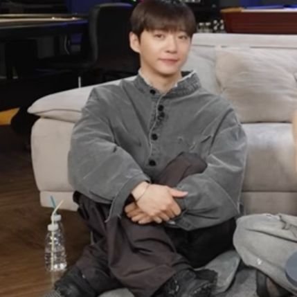 uzay boşluğundan biri || b.a.p⁵ • vıxx • ateez | fan account