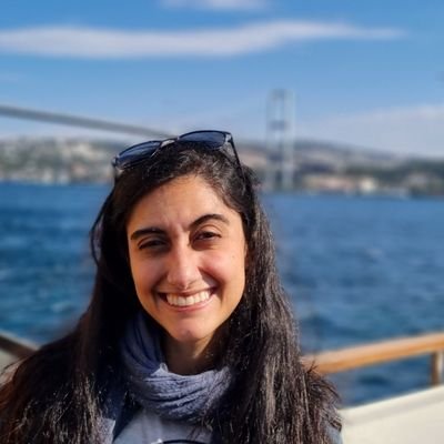 Professeur de français et traductrice (Letras e História - USP/Lyon II) 🇨🇵🇧🇷
Literatura e reality. Enfim, um pouco de droga e um pouco de salada ♀️🍪