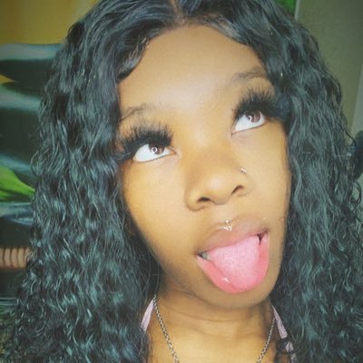 I Sell Content & FaceTimes 🖤 NO MEETS | NO COLLABS ᥫ᭡. @Prinxesschanelb
