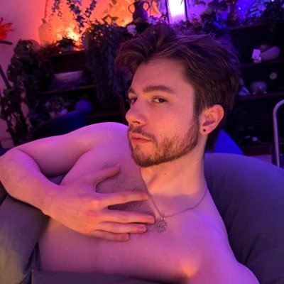 Spicy Alt Account | For very spicy photo sets and audios: https://t.co/CCY8V4yVSb | ASMR YouTube: ShallelujahASMR