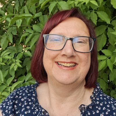 Welsh Labour🌹 Borough & Community Councillor. Passionate about libraries, life-long education and social justice. 🏴 Labour and GMB member
