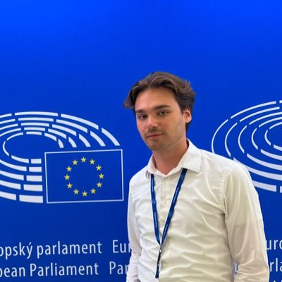 Working in the 🇪🇺 | Cautious Optimist 🌍 | 👨🎓 King’s College London ‘23, IES ‘22, VUB ‘20