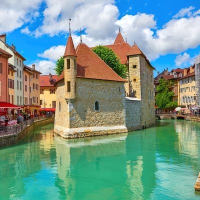 Abi74311120's profile picture. 48 ans, bi, aimant avant tout partager et découvrir les folies de la vie, avec des couples, des hommes et des femmes.