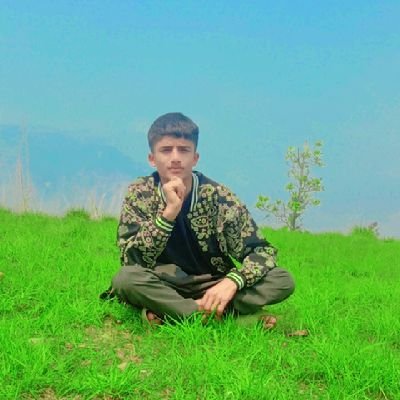 NabinD84's profile picture. A flowing river cuts large stones, it is not by its power but by its continuity.🗣️..

Halamadrid 👌
