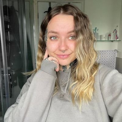 She_Her 🥰| Ezekiel 22:30🙏| God's Daughter 💟💯| Crypto Currency Guru 📉💯| Lover of Viviz #viviz