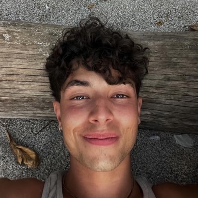 nav33nouat's profile picture. estaba vivo, pero con vos comencè a vivir — T💌