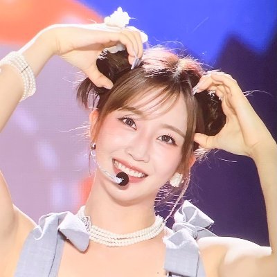 zhoyfn121459's profile picture. SEVENTEEN