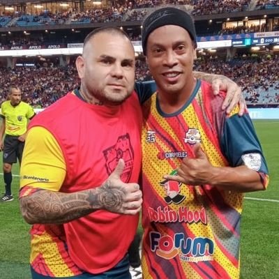Twitter oficial -El Torito Bogado Futbolista paraguayo Amo a mis hijos Nicolás#Thais#Adriano#Samuel#Fatuma