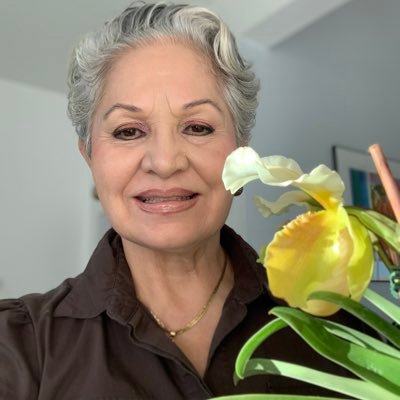 Elizabeth Cuevas Neunder Profile