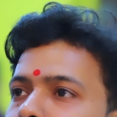 स्वयंसेवक बनने के मार्ग पर अग्रसर⛳
#श्री_शिवाय_नमस्तुभ्यं
Lyricist And Poet. Content Writer | Big Fan Of PM @NarendraModi Ji♥️ | Sangh | RSS | @geetbharti.rss
