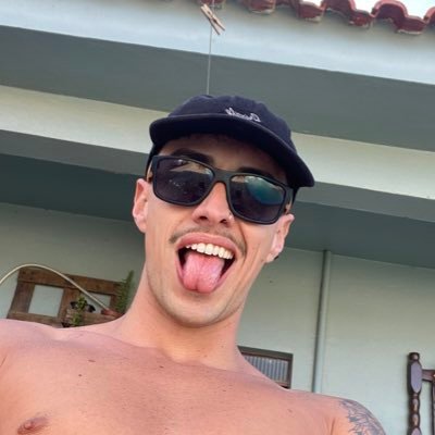 valme1da's profile picture. twitter q só serve pra retweet de vídeos engraçadinhos