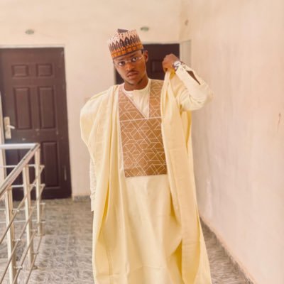 The DUNIYA is all VANITY | 💻 | 🕸3. | I SELL CARS. | PBUH Muhammad (SAW) | INSPIRED BY @elrufai | GOD BLESS 🇳🇬. piπ.