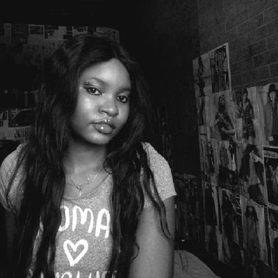 I am a baby girl for lifeee.
||Big time dreamer🙋🙋||can be boring atimes👀|| and yes I like money🤑||