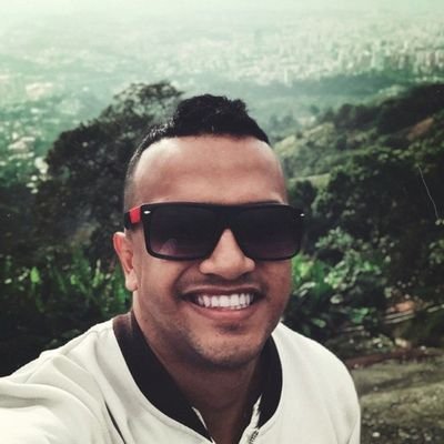 mariioozo's profile picture. Ing. Informático 📚- Music 🎧 - Instagram @mariiozo - Made in Colombia 🇨🇴 - #smile #dreams -Sonría, es gratis !! Mi guía,Dios contigo todo.