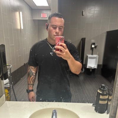 gym life 💪🏻/ LA➡️FL / IG @diablo_dee219