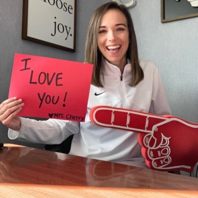 Joyful believer, wife, mom, educator, & sports nerd.