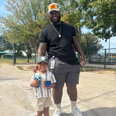 5 year NFL vet VFL🍊 . Legacy Christian Academy Director of Sports Performance and Recruiting. Coach . @All4OneLineman. Husband. Father. Child of the King.