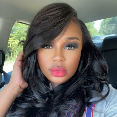 Mompreneur. Grayson Hendrixx 💙 MUA. Graphic Designer. Branding Specialist. Influencer.